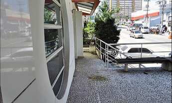 Imagem: 8 dormitórios, 4 vagas na garagem, 238M²