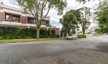 Imagem: CASA RESIDENCIAL em CURITIBA - PR, ÁGUA