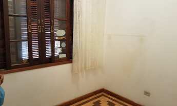 Imagem 4: 3 dormitórios, 1 suítes, 4 banheiro, 2 vagas na garagem