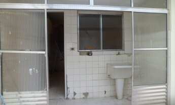 Imagem 6: 2 dormitórios, 1 banheiros, 1 vaga na garagem