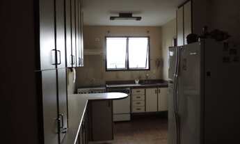 Imagem 5: 4 dormitórios, 2 suíte, 4 banheiro, 3 vagas na garagem, 185M² de Área Construída