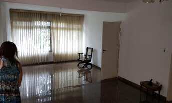 Imagem 2: 3 dormitórios, 1 suítes, 3 banheiro, 5 vagas na garagem, 400M² de Área Construída