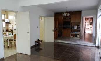 Imagem 7: 3 dormitórios, 1 suítes, 3 banheiro, 5 vagas na garagem, 400M² de Área Construída