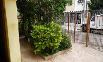 Imagem 4: 3 dormitórios, 1 suítes, 2 banheiro, 2 vagas na garagem, 135M² de Área Construída