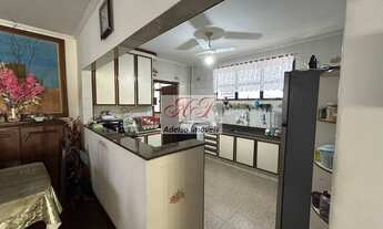 Imagem 2: Sobrado à venda em Santos-SP, bairro Embaré: 3 quartos, 1 suíte, 1 sala, 3 banheiros, 2 va