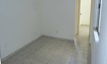 Imagem 2: Prédio Comercial à Venda em Santos-SP: 2 Quartos, 1 Sala, 2 Banheiros, 70m² no Centro da C