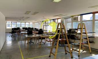 Imagem 5: Aluga-se / Vende-se meia laje comercial na Faria Lima em prédio Reformado (448m² + 150m² d