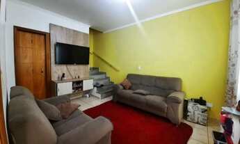 Imagem 2: Sobrado em condomínio fechado de 2 dormitórios na Vila Carmosina próximo a Estação Dom Bos