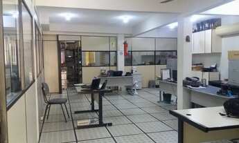 Imagem: 200M² de Área Construída