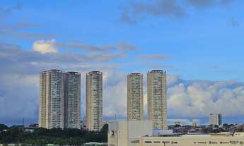 Imagem 3: Lindo Apartamento 2/4 senddo 1 suíte, Nascente, andar alto, ármario, 01 vaga coberta e sol
