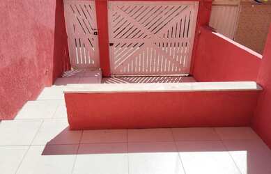 Imagem 2: Excelente Casa Ampla Nascente, SUPER VENTILADA, 4/4 sendo 1 suíte com Gabinete,vaga de gar