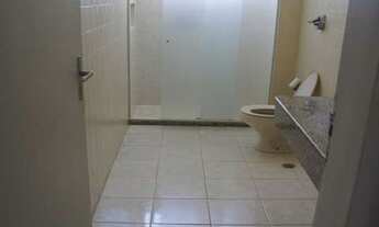 Imagem 2: 4 dormitórios, 4 banheiro, 2 vagas na garagem, 232M² de Área Construída, 232M² de Área Tot