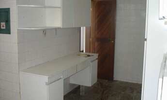 Imagem 3: 4 dormitórios, 1 suítes, 3 banheiro, 2 vagas na garagem, 290M² de Área Construída