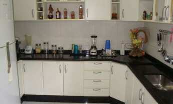 Imagem 3: 4 dormitórios, 2 suíte, 4 banheiro, 4 vagas na garagem, 214M² de Área Construída