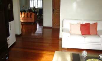 Imagem 4: 4 dormitórios, 2 suíte, 4 banheiro, 4 vagas na garagem, 214M² de Área Construída