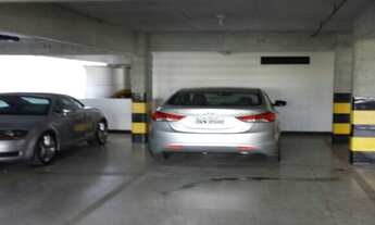 Imagem 3: 2 dormitórios, 1 suítes, 2 banheiro, 2 vagas na garagem, 105M² de Área Construída