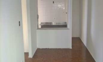 Imagem 5: 2 dormitórios, 1 banheiros, 1 vaga na garagem, 70M² de Área Construída