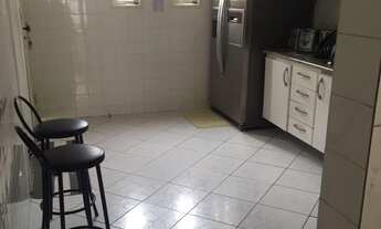 Imagem 2: 5 dormitórios, 2 suíte, 5 banheiro, 4 vagas na garagem, 300M² de Área Construída