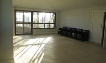 Imagem 8: 3 dormitórios, 3 suíte, 3 banheiro, 3 vagas na garagem, 276M² de Área Construída