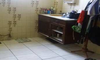 Imagem: 4 dormitórios, 1 suítes, 2 banheiro, 3