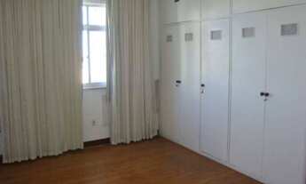 Imagem 2: 3 dormitórios, 1 suítes, 3 banheiro, 1 vaga na garagem, 147M² de Área Construída