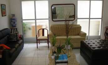 Imagem 2: 4 dormitórios, 1 suítes, 2 banheiro, 1 vaga na garagem, 172M² de Área Construída