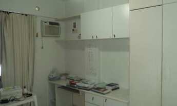 Imagem 2: 4 dormitórios, 1 suítes, 2 banheiro, 1 vaga na garagem, 105M² de Área Construída