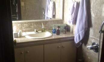 Imagem 2: 3 dormitórios, 2 suíte, 3 banheiro, 3 vagas na garagem, 270M² de Área Construída