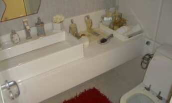 Imagem 6: 4 dormitórios, 3 suíte, 2 banheiro, 4 vagas na garagem, 240M² de Área Construída