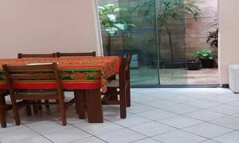 Imagem 3: 7 dormitórios, 2 suíte, 4 banheiro, 3 vagas na garagem, 380M² de Área Construída