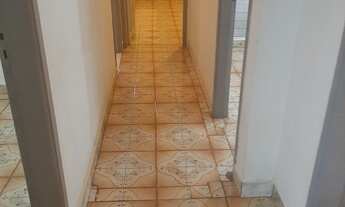 Imagem 3: Casa Ampla, bem localizada, e com pomar. Seu cantinho verde na Cidade