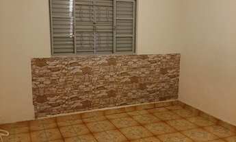 Imagem 7: Casa Ampla, bem localizada, e com pomar. Seu cantinho verde na Cidade