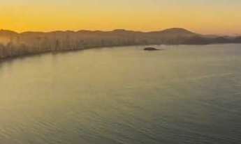 Imagem: 4 dormitórios, 4 suíte, 5 banheiro, 4