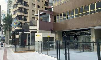 Imagem 7: 2 banheiro, 274M² de Área Construída, 317M² de Área Total