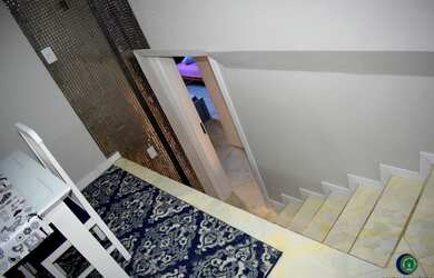 Imagem 7: 3 dormitórios, 2 banheiro, 1 vaga na garagem, 128M² de Área Construída, 128M² de Área Tota