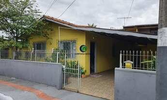 Imagem: 4 dormitórios, 1 suítes, 3 banheiro, 2