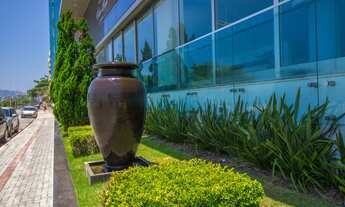 Imagem 4: 5 dormitórios, 5 suíte, 6 banheiro, 4 vagas na garagem, 411M² de Área Construída