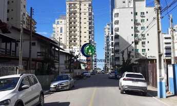 Imagem 3: 4 dormitórios, 4 suíte, 5 banheiro, 3 vagas na garagem, 218M² de Área Construída