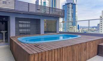 Imagem: 5 dormitórios, 1 suítes, 4 banheiro, 3