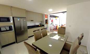 Imagem: 3 dormitórios, 3 suíte, 2 vagas na garagem