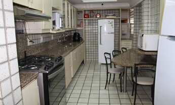 Imagem 4: 04 quartos sendo 02 suítes, piscina