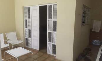 Imagem: 4 dormitórios, 2 suíte, 2 vagas na garagem