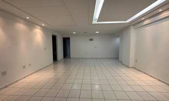 Imagem: 3 dormitórios, 3 suíte, 2 vagas na garagem