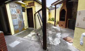 Imagem 4: Imóvel Espetacular à Venda: Casa com 8 Quartos e 5 Suítes no Centro de Arraial do Cabo-RJ