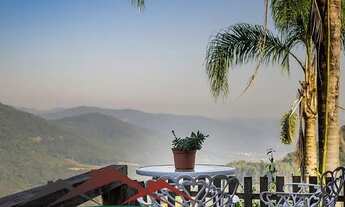 Imagem 2: Sítio 3,6 ha com vista panorâmica e acesso diretamente pela BR 116 possuindo chalé de 65 m