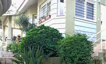 Imagem 3: Venha morar em uma linda casa de esquina de 271 m² possuindo 4 dormitórios sendo 02 suítes