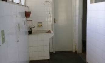 Imagem 4: 03 dormitórios c/ 03 AE piso taco, 02 salas piso taco, 01 cozinha planejada piso cerâmica