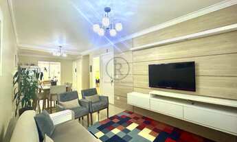 Imagem: Sobrado triplex estado de novo, de frente