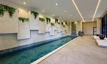 Imagem 3: Apartamento semi mobiliado de 2 dormitórios com suíte, condomínio clube, sacada com churra