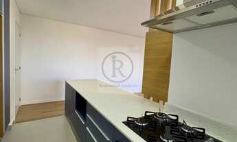 Imagem 6: Apartamento semi mobiliado de 2 dormitórios com suíte, condomínio clube, sacada com churra